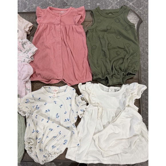 Baby Girl Clothing Lot 23 Pieces Size 6-9 Months Body Suits Rompers Mixed Brands - Picture 3 of 3